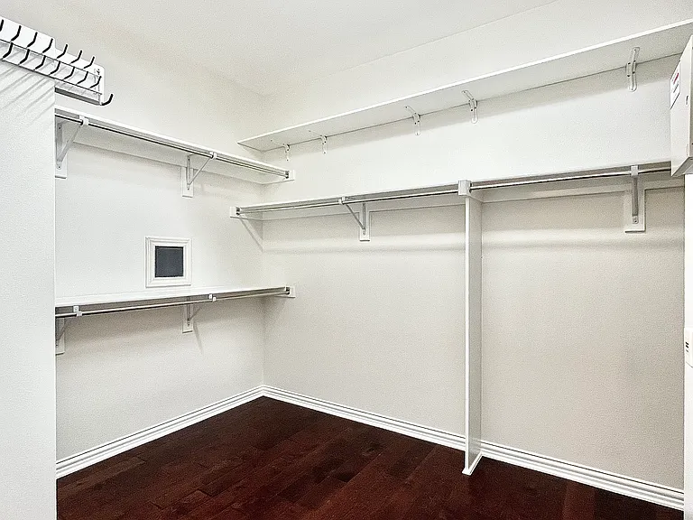 2204 Paige Ct — Photo 20