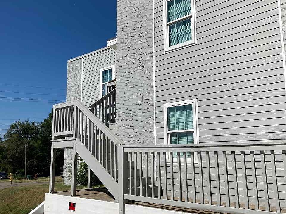 700 W Upshur Ave Gladewater TX Zillow