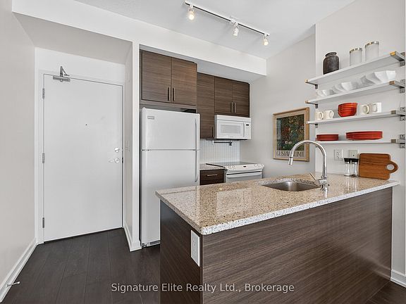 3rd image of 70 Forest Manor Rd #1510