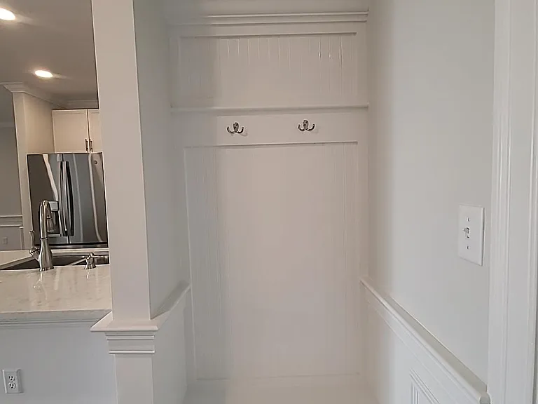 320 Middlesex Ave #B305 — Photo 13