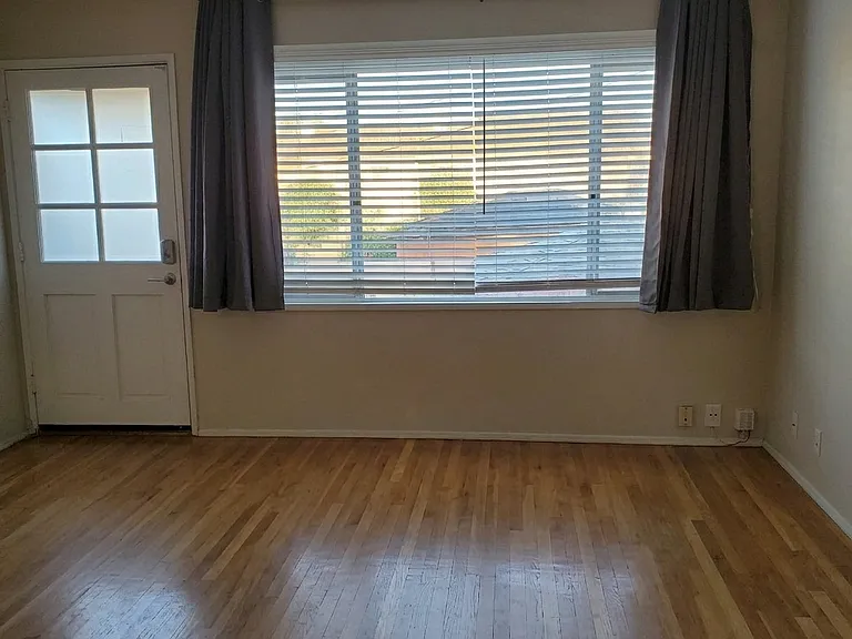 1664 Thomas Ave — Photo 4