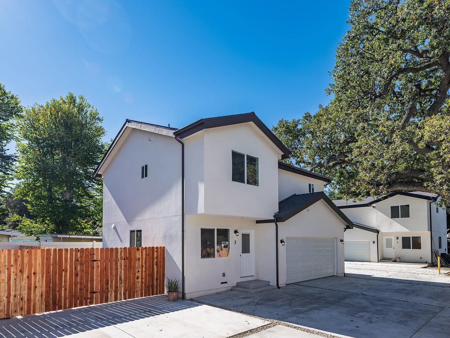 3 bed, 2.5 bath, 1300 sqft, $3,750 — Photo 1