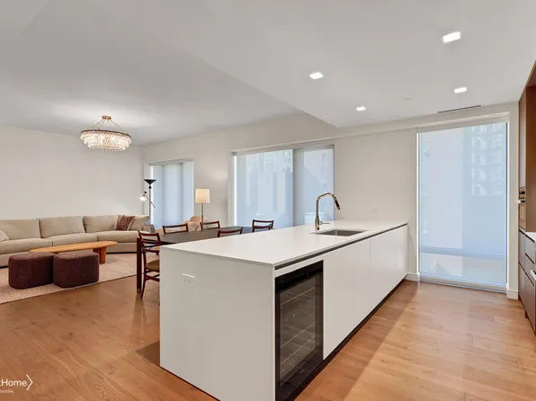 200 East 21st Street image 7 of 48