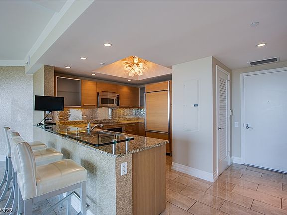 4th image of 322 Karen Ave Unit 3805