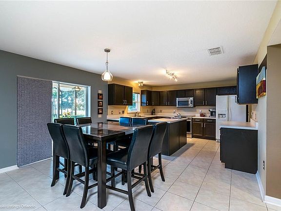3rd image of 2901 Holly Berry Ct