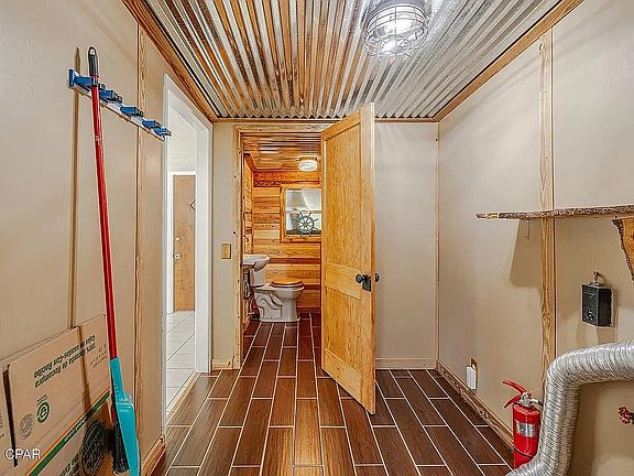 Laundry Rm Guest Bath entry