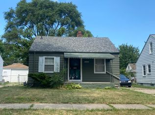 19365 Kenosha St, Harper Woods, MI 48225