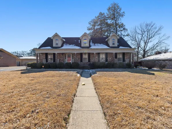 2402 W 42nd Ave, Pine Bluff, AR 71603