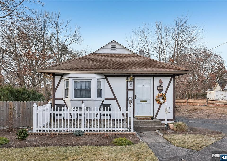 1st image of 269 Paterson Ave