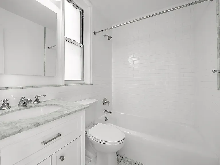 25 W 81st St #3A — Photo 15