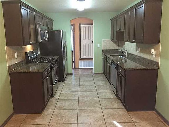 4th image of 14232 Trigger Rock Ln