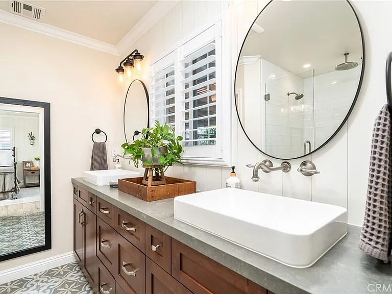 1025 Kent Dr — Photo 16