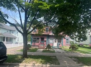 418 Du Page St, Elgin, IL 60120