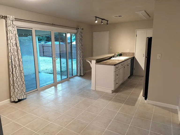 3378 Polaris Dr — Photo 5
