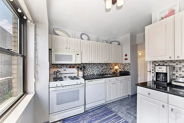 Rented by Halstead Real Estate | media 22