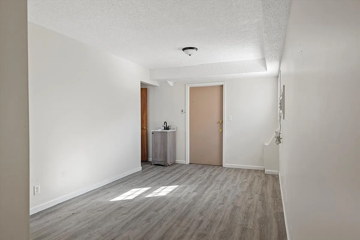 Brick Haven - 111 - Unit 3 — Photo 1