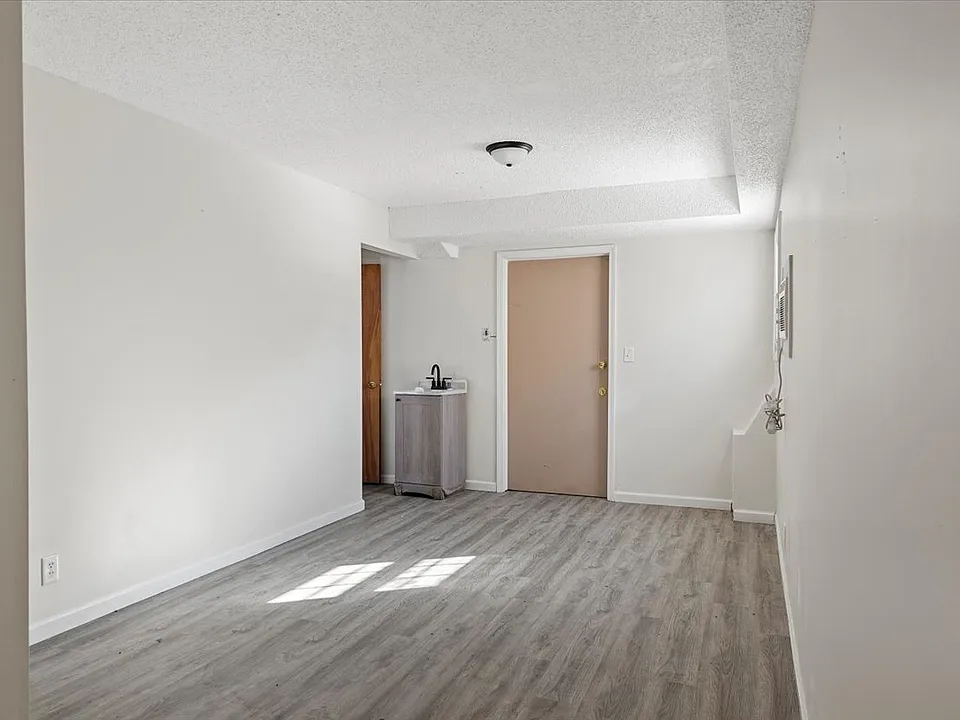 111 S Elder Ln #3