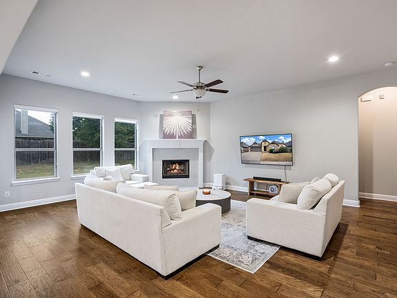 3rd image of 329 Strait Ln