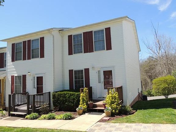3rd image of 263 Hunter Hills Cir APT 1