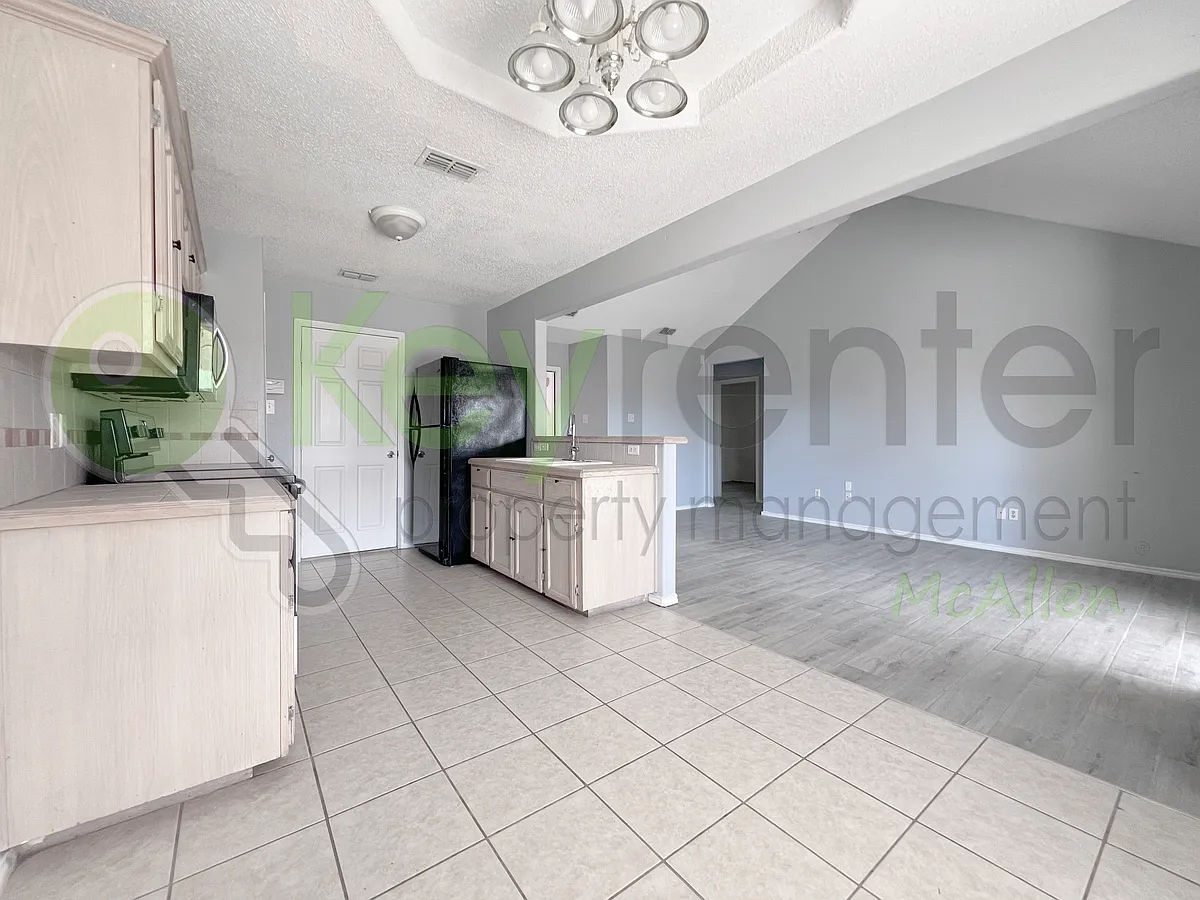 Building Photo - 5716 N 38th St