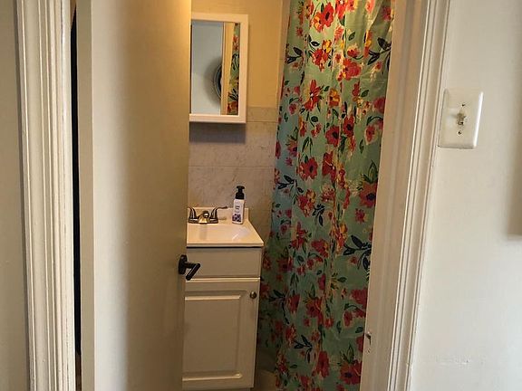 4th image of 506 S 20th St Floor 3