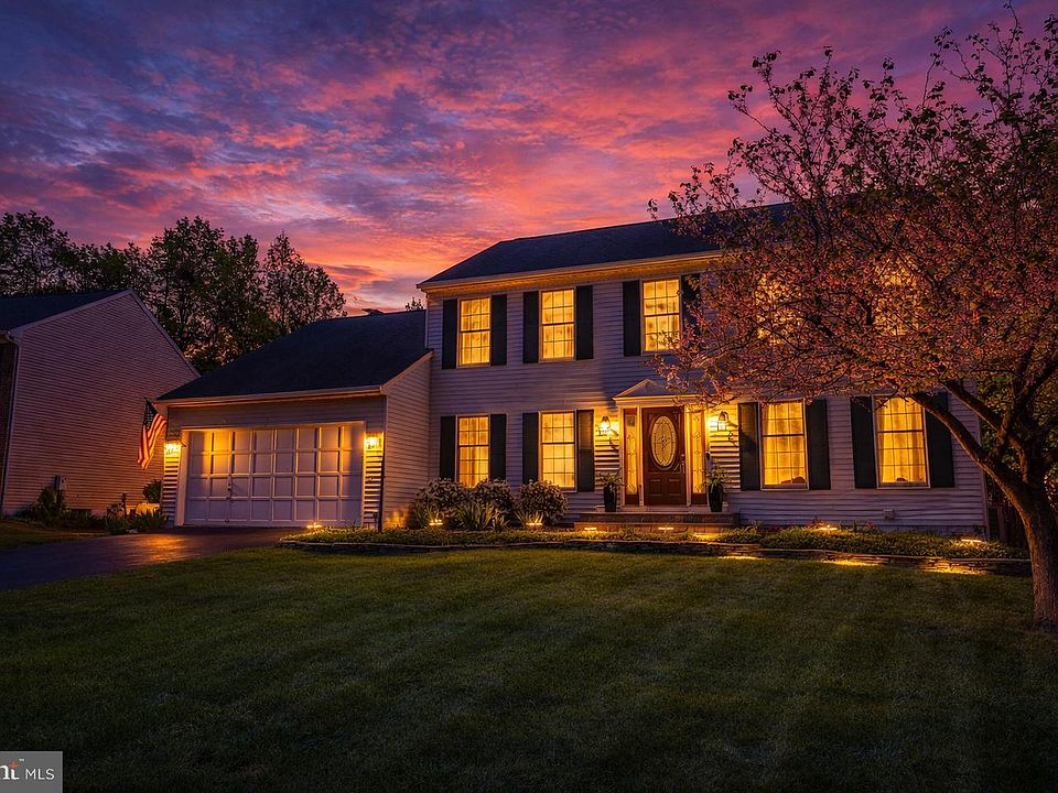 1st image of 16087 Olmstead Ln