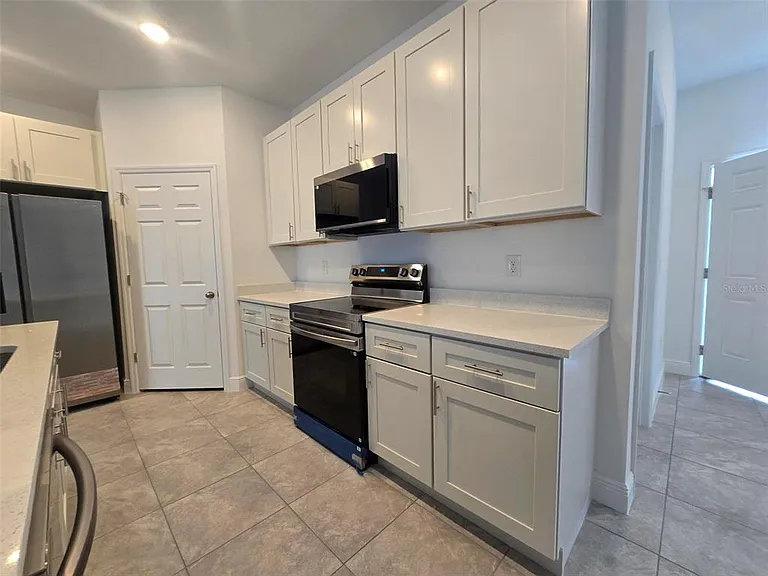 208 Locust Pass — Photo 5