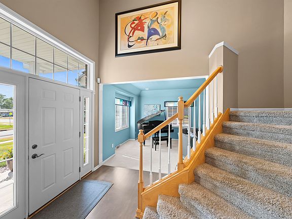 3rd image of 2751 Jasmine Dr
