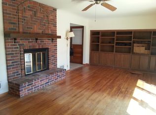 9507 W Dodge Rd, Omaha, NE 68114