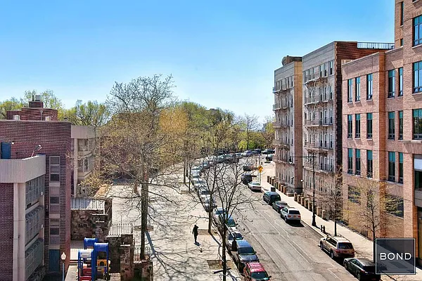 Sold by Bond New York | media 6