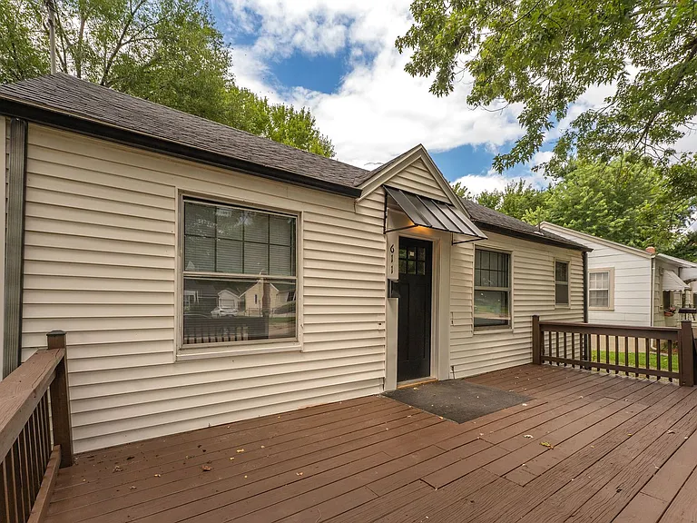 611 W Minota St — Photo 3