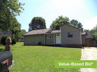 9110 Saint Michaels Ln, Charlotte, NC 28227