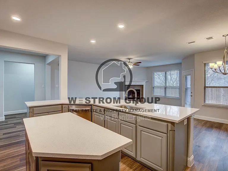 10320 Linger Ln — Photo 22