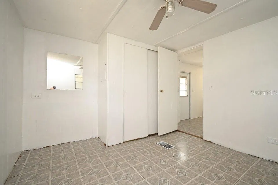 2 bed, 1.0 bath, 888 sqft, $900 — Photo 3