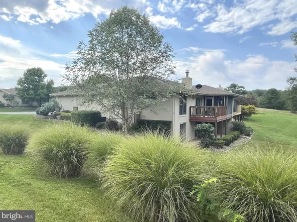 24 Arrowhead Rdg, Hedgesville, WV 25427