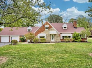 7800 Volk Dr, Dayton, OH 45415