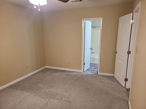 4th image of 107 Alder Ave S #E