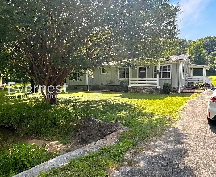 736 Hancock Rd — Photo 25