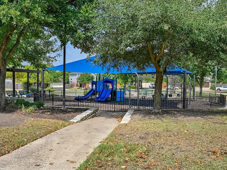 920 Coronation Way — Photo 37