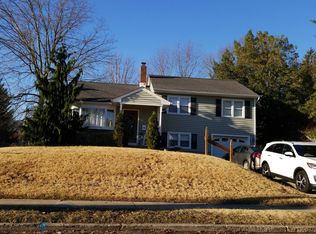 152 Hawthorne Dr, Mount Holly, NJ 08060