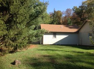 3111 Berryhill Rd, Lima, OH 45801