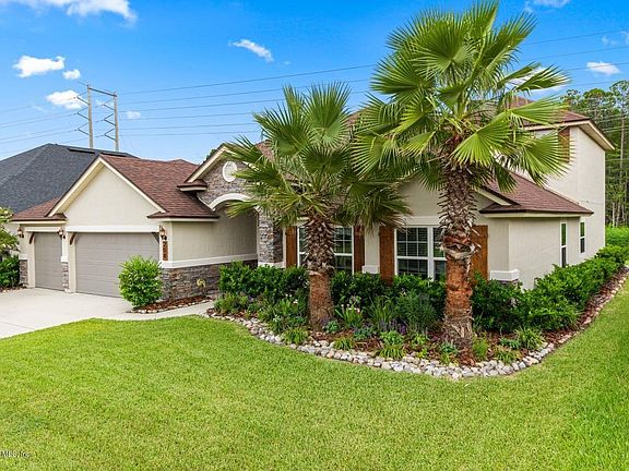 3rd image of 208 Ellsworth Cir