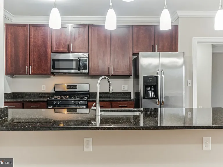 6301 Edsall Rd #521 — Photo 7