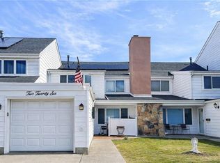 226 Dover Grn, Staten Island, NY