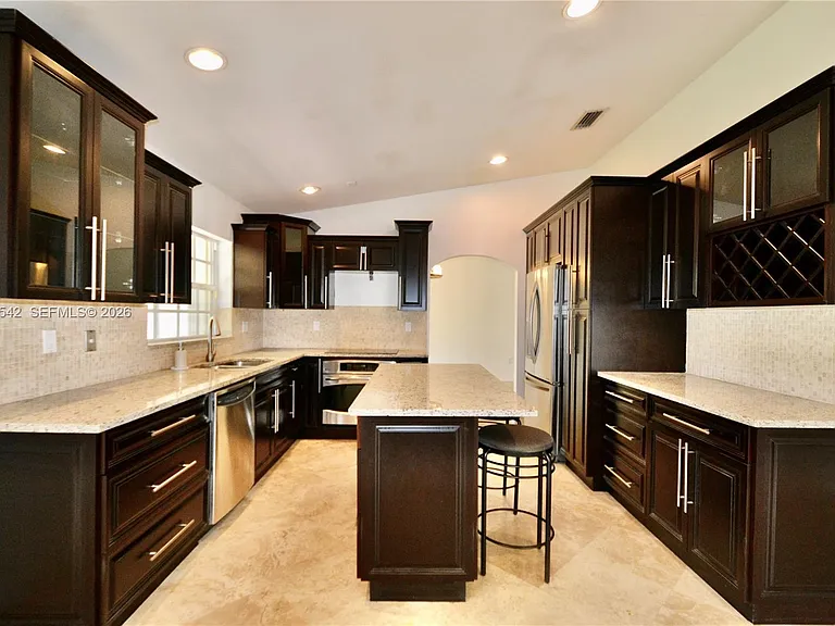 5785 SW 89th Ave — Photo 4