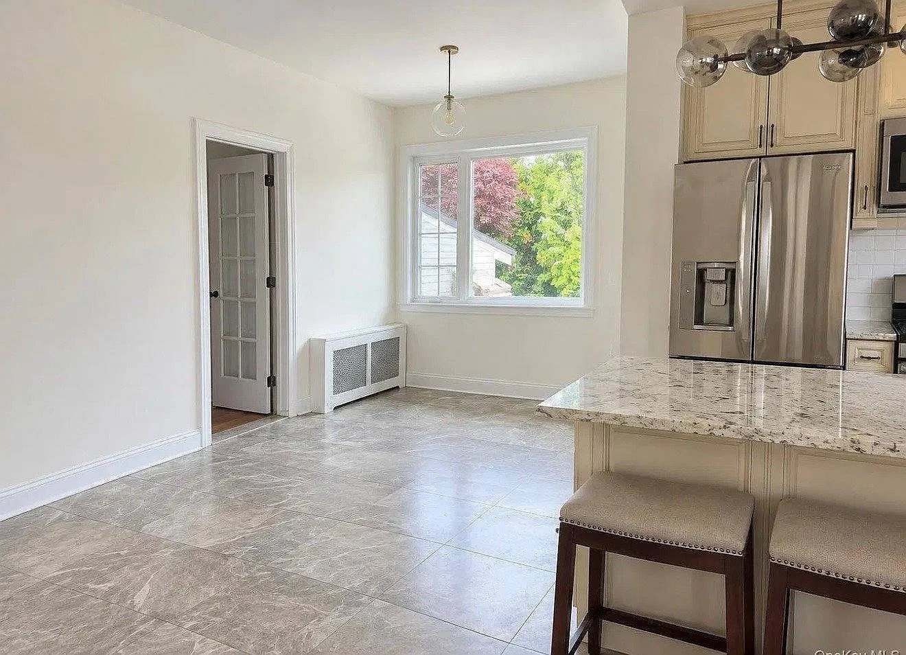 5 bed, 2.0 bath, 3000 sqft, $6,500 — Photo 4
