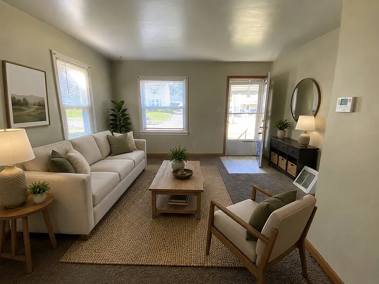 927 Davies Ave — Photo 6