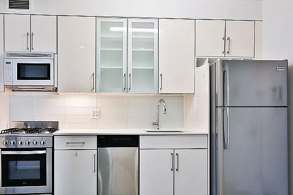 Rented by Platinum Properties | media 16