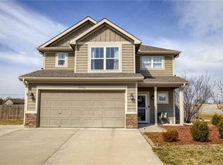 16700 Freeman Dr, Basehor, KS 66007