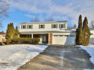 9369 Lansford Dr, Cincinnati, OH 45242